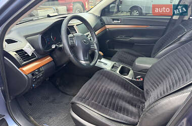 Универсал Subaru Outback 2013 в 