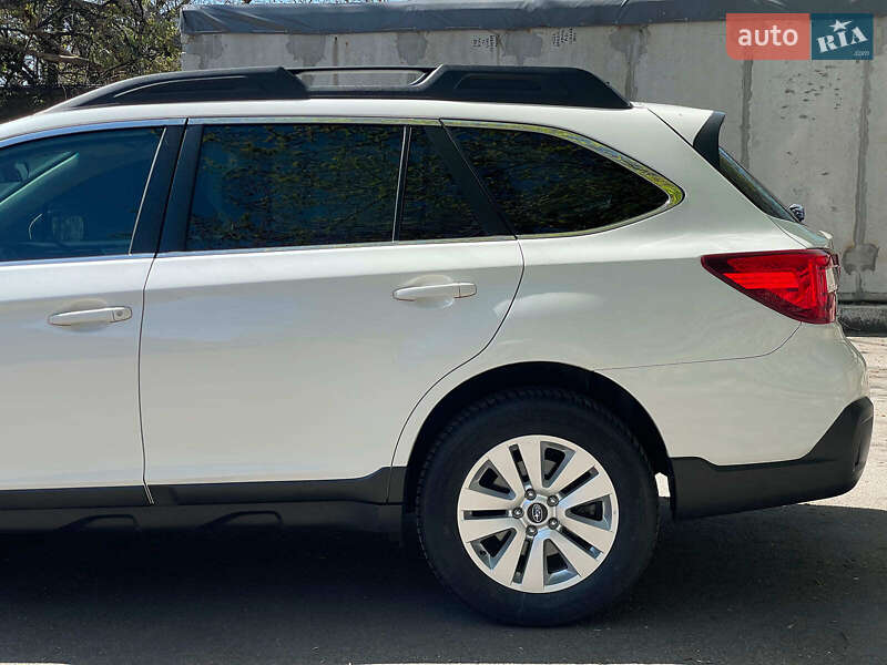Универсал Subaru Outback 2018 в Киеве