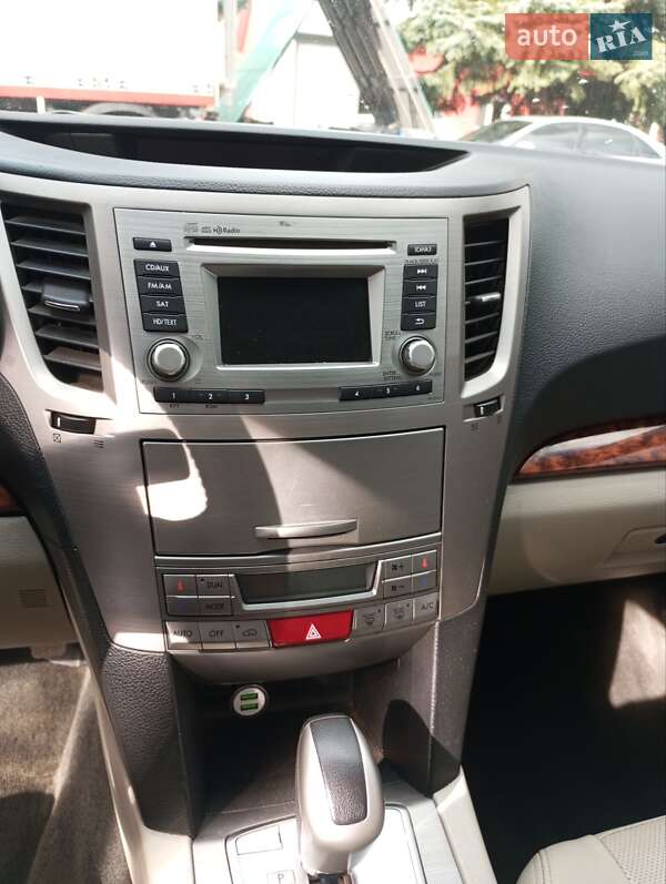 Універсал Subaru Outback 2012 в Дрогобичі