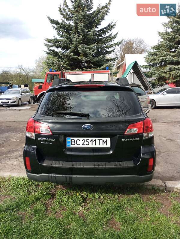 Універсал Subaru Outback 2012 в Дрогобичі