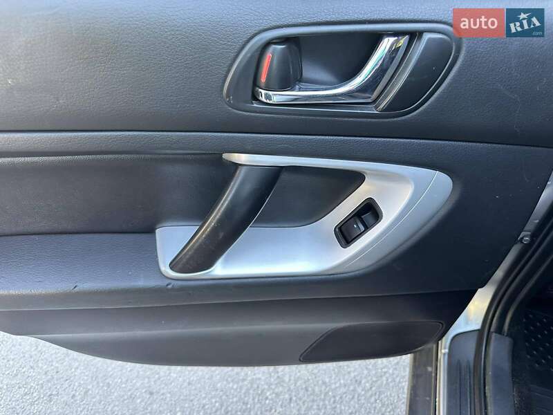 Универсал Subaru Outback 2008 в Днепре