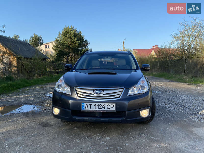 Универсал Subaru Outback 2010 в Калуше