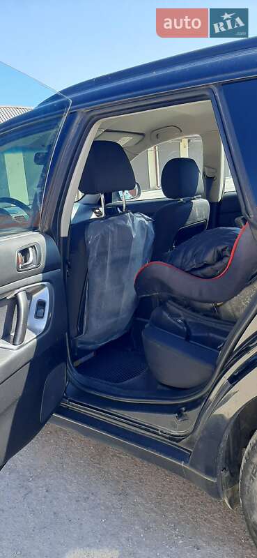 Универсал Subaru Outback 2005 в Почаеве