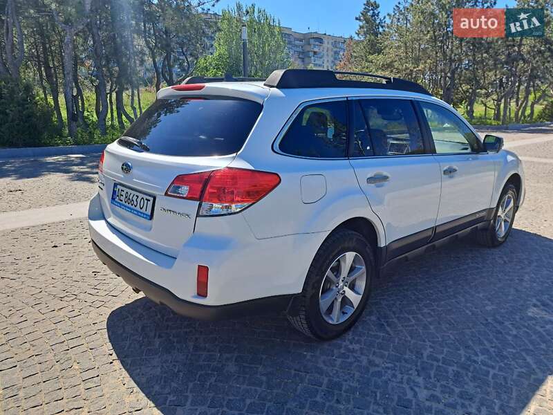 Універсал Subaru Outback 2013 в Дніпрі