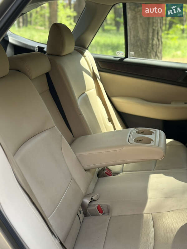 Универсал Subaru Outback 2015 в Каменском