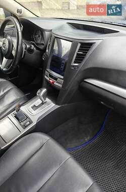 Универсал Subaru Outback 2011 в 