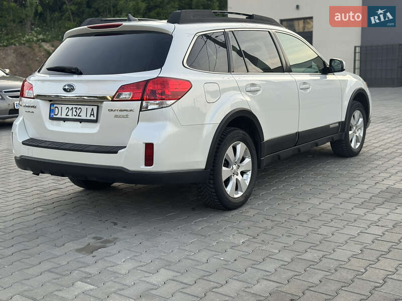 Універсал Subaru Outback 2010 в Миколаєві