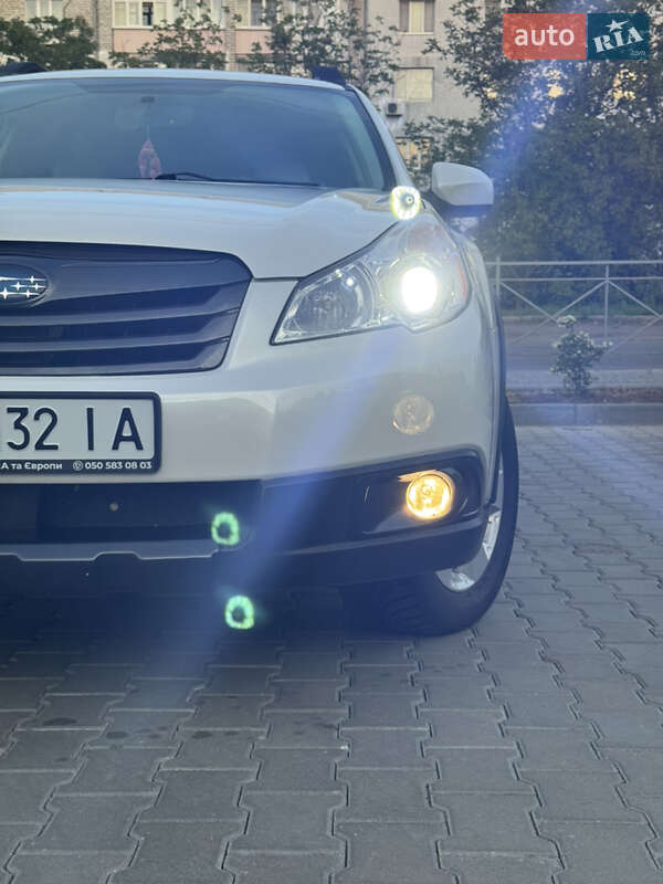 Універсал Subaru Outback 2010 в Миколаєві