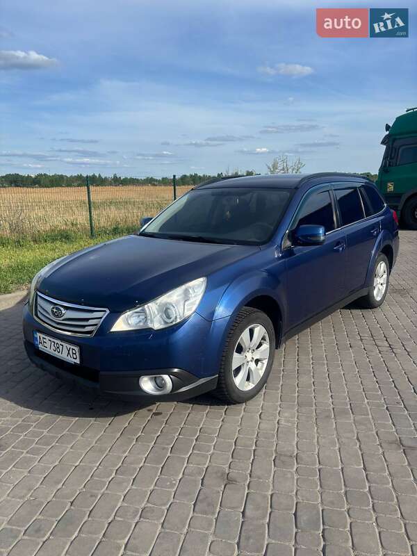 Subaru Outback 2011