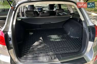 Универсал Subaru Outback 2011 в 