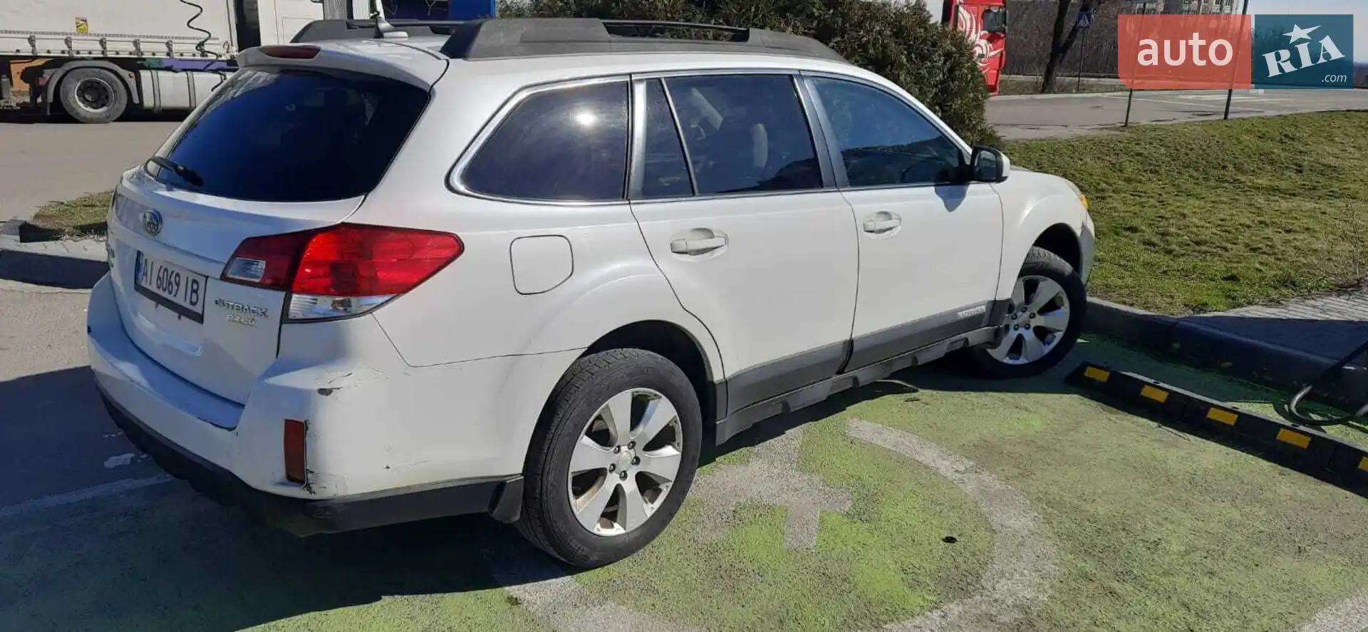 Subaru Outback 2011 VIN 4S4BRBLC7B3320235 фото оголошення 4 з 5