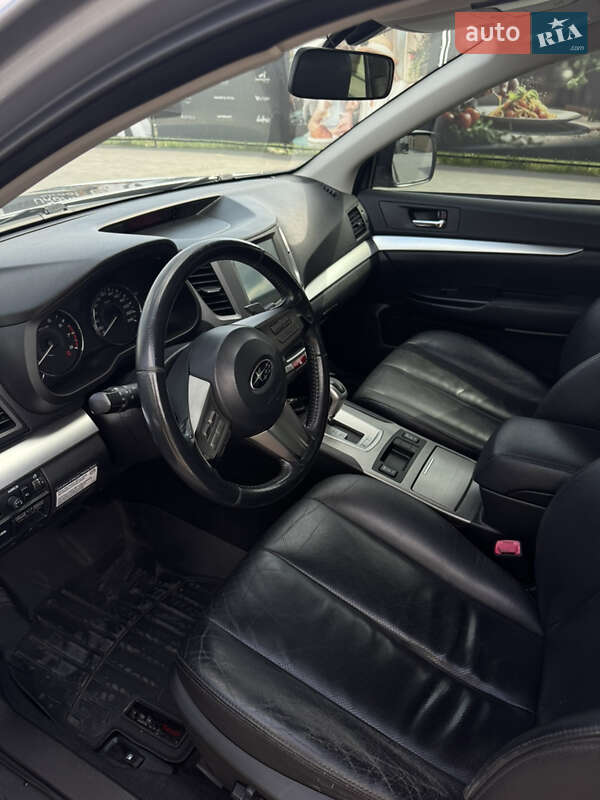Универсал Subaru Outback 2011 в Хмельницком