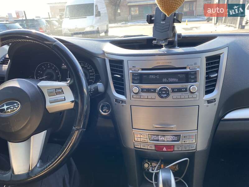 Универсал Subaru Outback 2010 в Лубнах