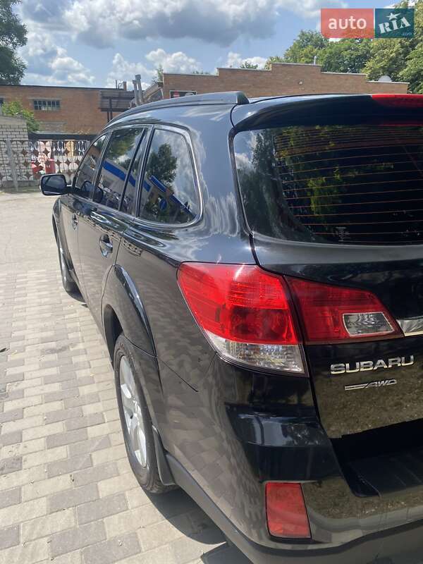 Универсал Subaru Outback 2010 в Лубнах