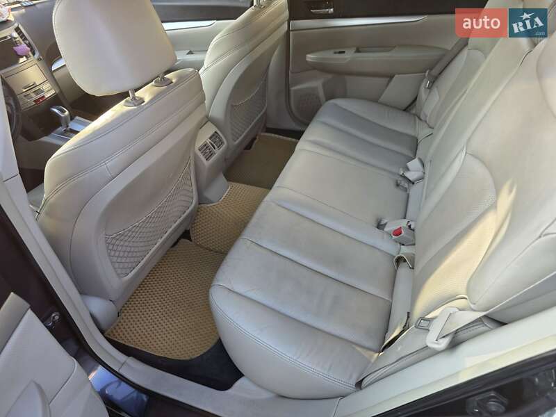 Универсал Subaru Outback 2009 в Херсоне