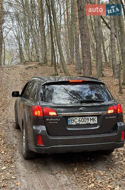 Універсал Subaru Outback 2010 в Львові