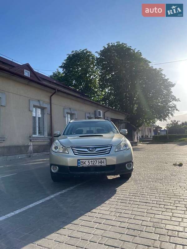 Універсал Subaru Outback 2009 в Володимирці