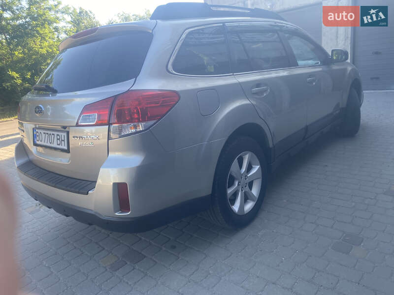 Универсал Subaru Outback 2014 в Тернополе