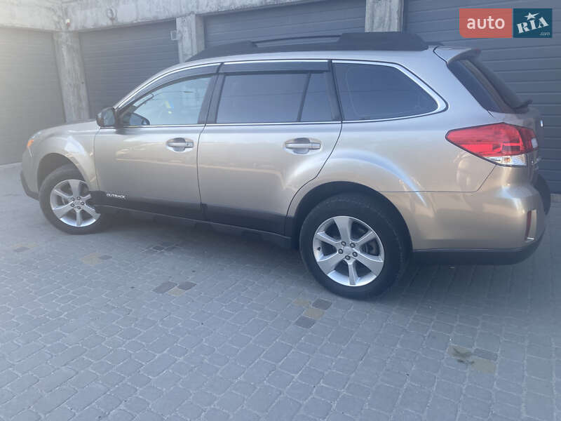Универсал Subaru Outback 2014 в Тернополе