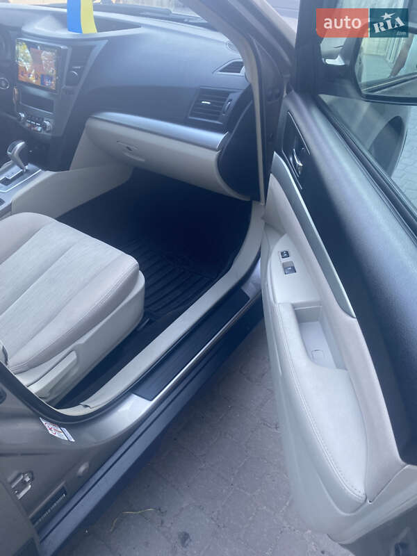 Универсал Subaru Outback 2014 в Тернополе