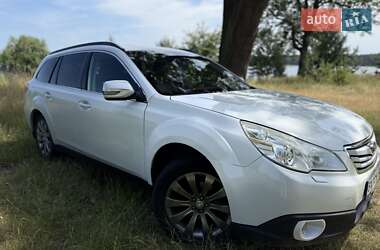 Универсал Subaru Outback 2010 в Львове