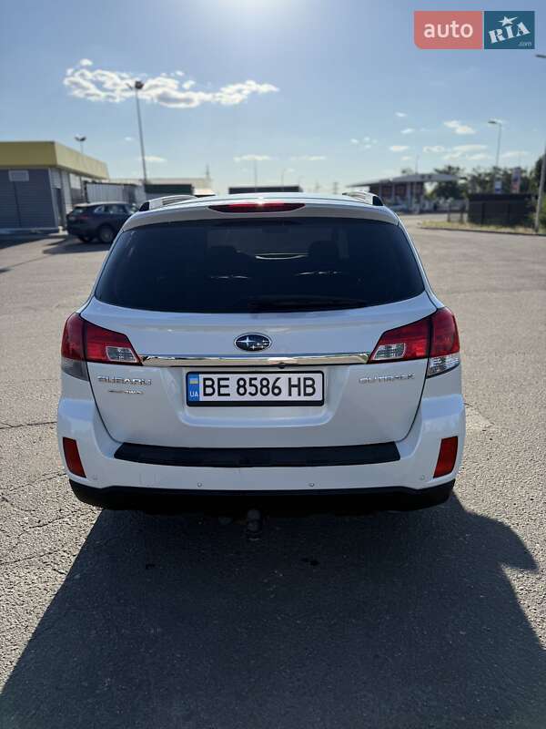 Универсал Subaru Outback 2010 в Вознесенске