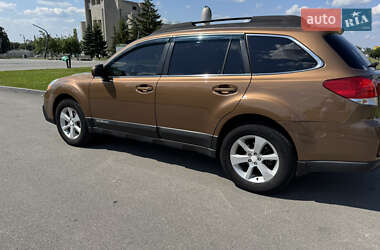 Универсал Subaru Outback 2013 в 