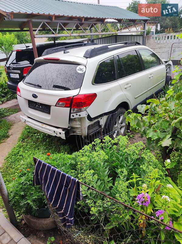 Subaru Outback 2014