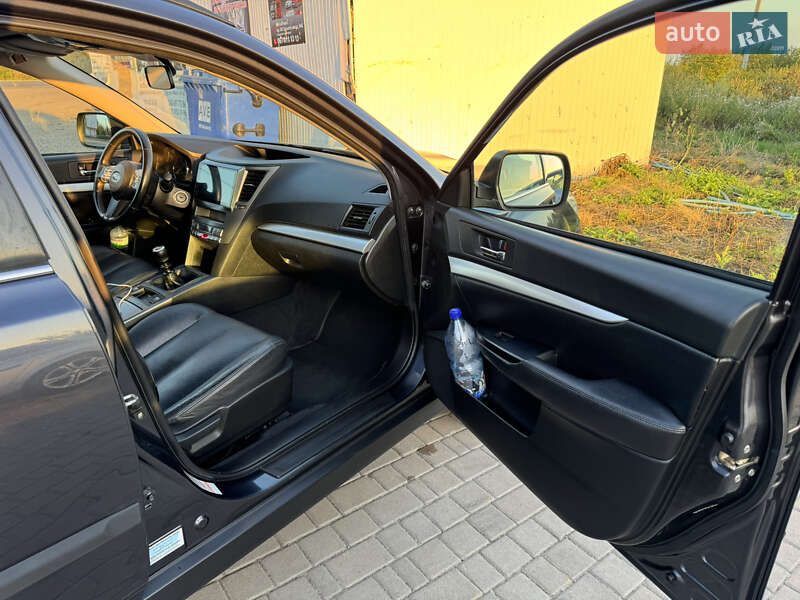 Универсал Subaru Outback 2010 в Ивано-Франковске