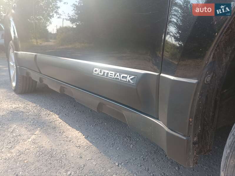 Универсал Subaru Outback 2013 в Каменском