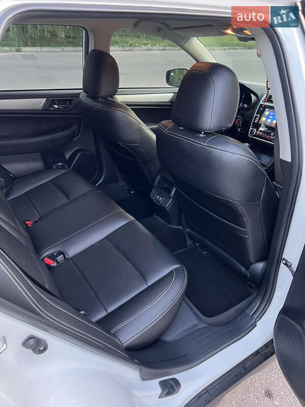 Универсал Subaru Outback 2018 в Полтаве