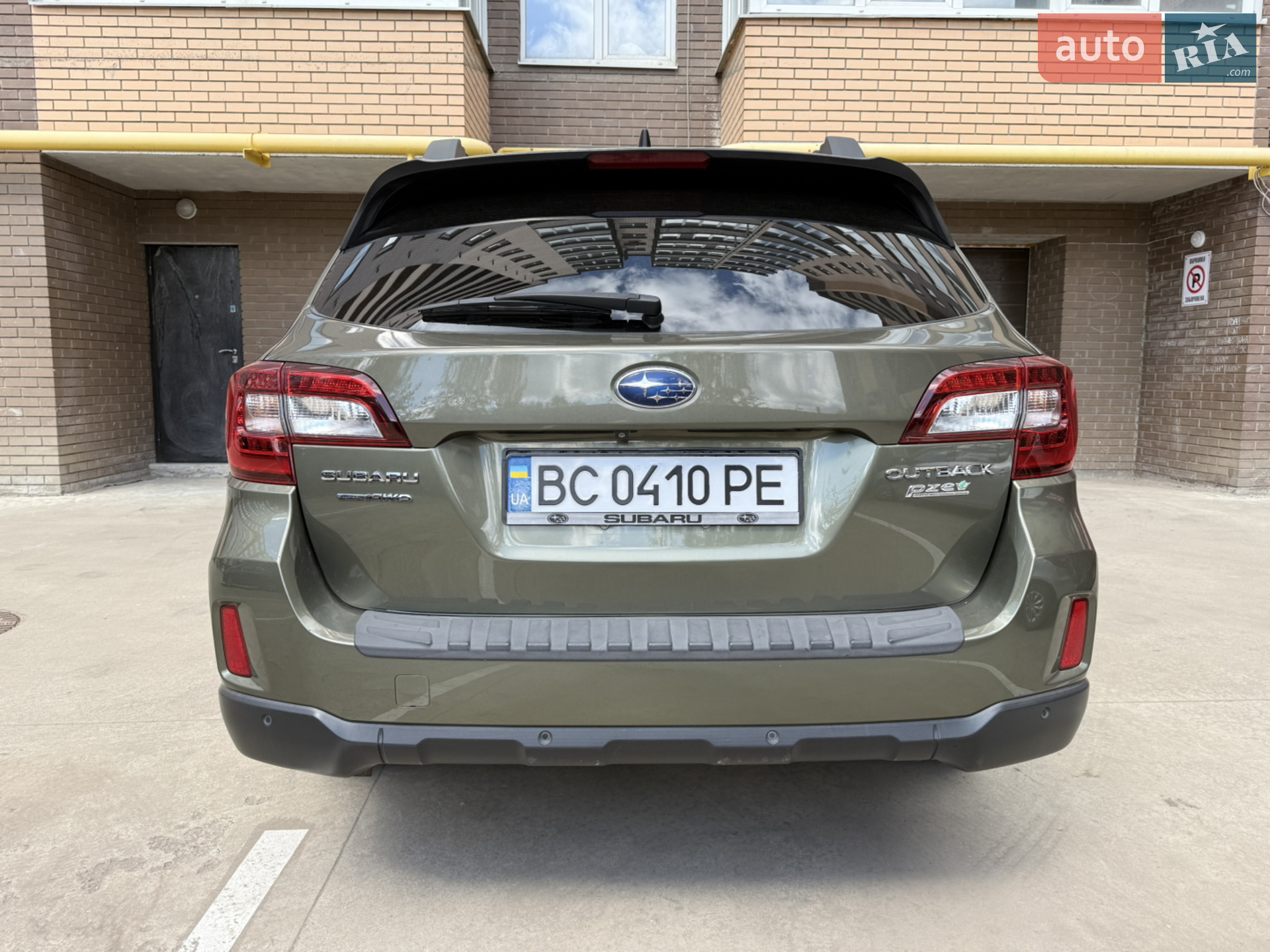 2016 Subaru Outback - мініатюра 2
