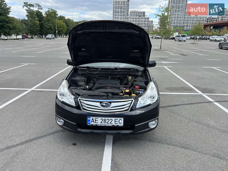 Универсал Subaru Outback 2010 в Киеве