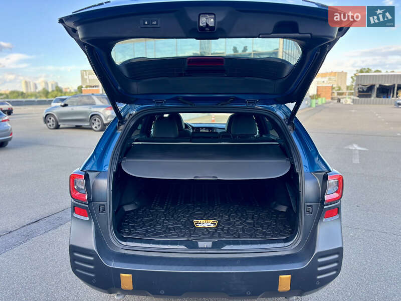 Внедорожник / Кроссовер Subaru Outback 2023 в Киеве