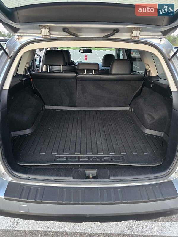 Универсал Subaru Outback 2012 в Киеве