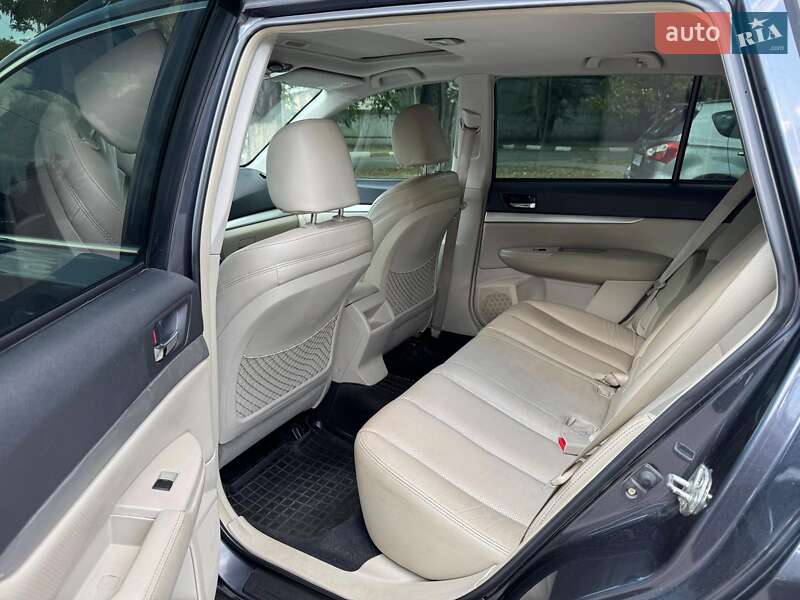 Універсал Subaru Outback 2010 в Запоріжжі