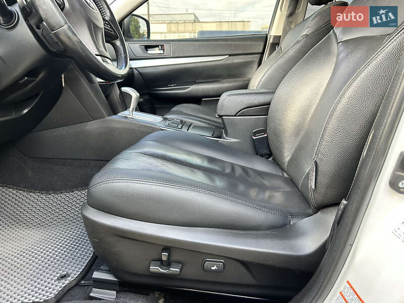 Универсал Subaru Outback 2013 в Киеве
