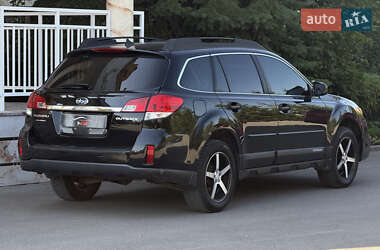 Универсал Subaru Outback 2013 в 
