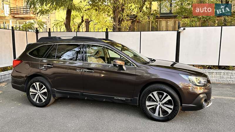 Универсал Subaru Outback 2018 в Киеве