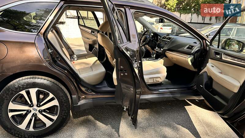 Универсал Subaru Outback 2018 в Киеве