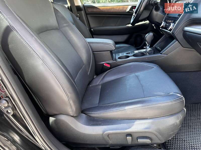 Универсал Subaru Outback 2017 в Днепре