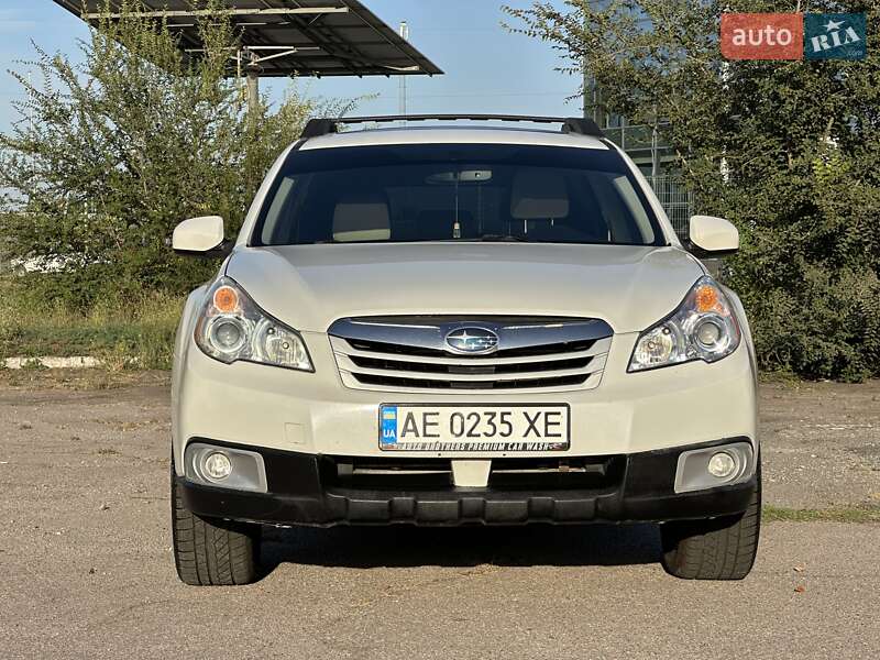 Універсал Subaru Outback 2011 в Дніпрі