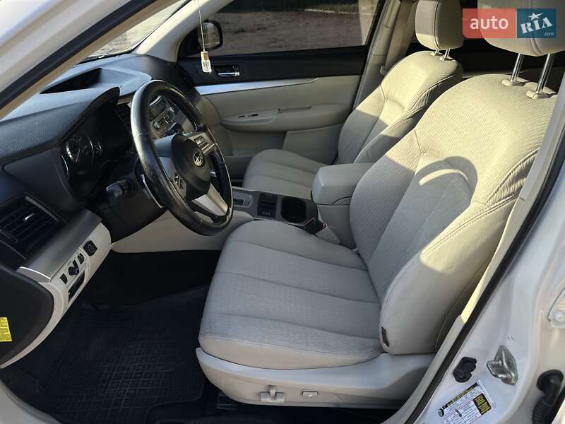 Універсал Subaru Outback 2011 в Дніпрі