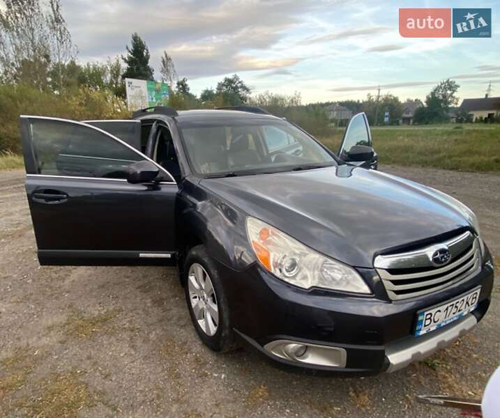 Универсал Subaru Outback 2012 в 