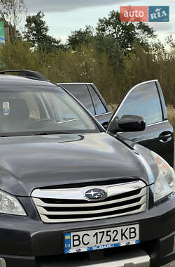 Универсал Subaru Outback 2012 в 