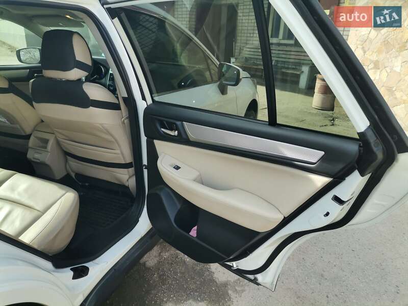 Универсал Subaru Outback 2017 в Каменском
