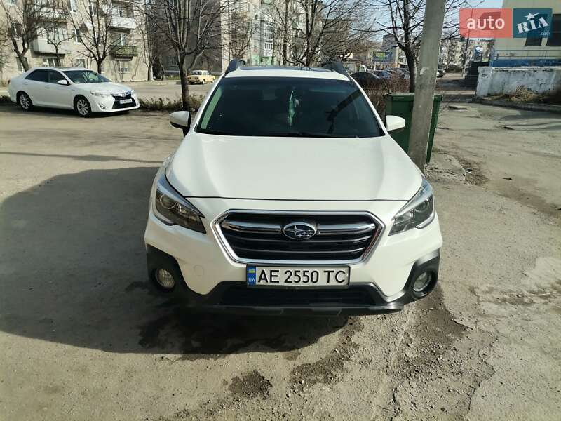 Универсал Subaru Outback 2017 в Каменском