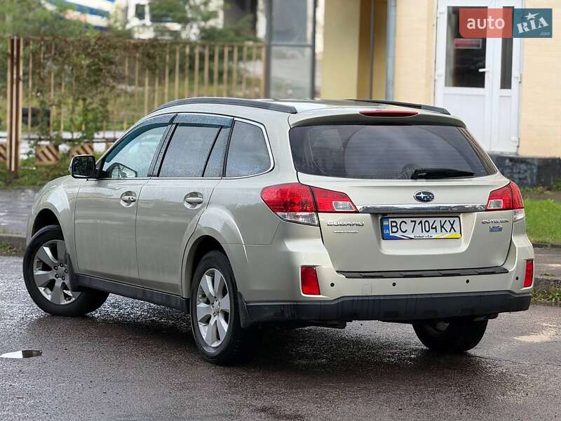Універсал Subaru Outback 2010 в Львові