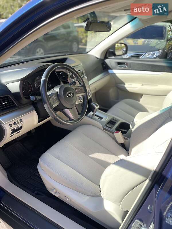 Универсал Subaru Outback 2011 в Киеве