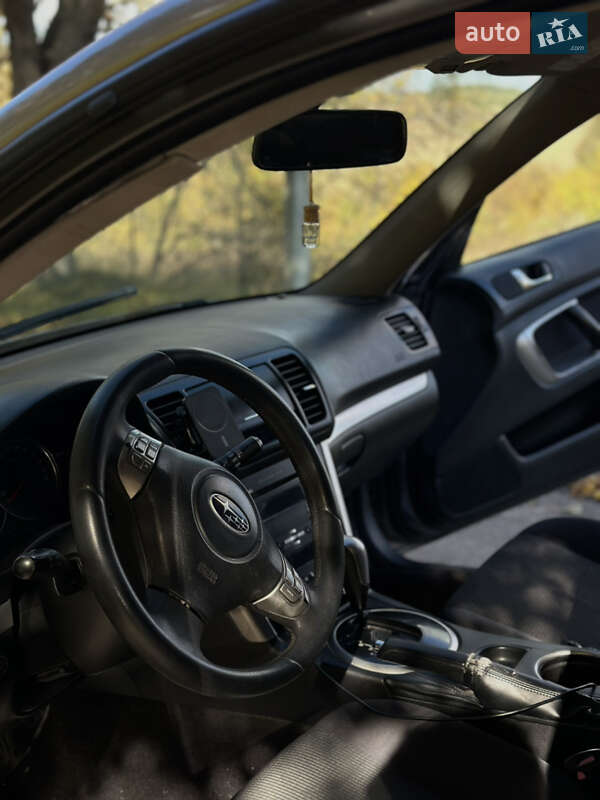 Универсал Subaru Outback 2008 в Баре